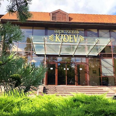 Park-Hotel Kidev Чубинское Экстерьер фото