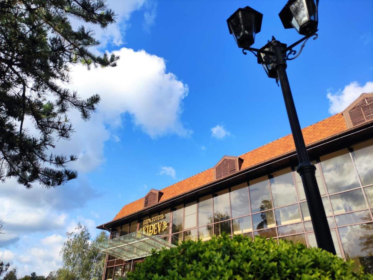 Park-Hotel Kidev Чубинское Экстерьер фото